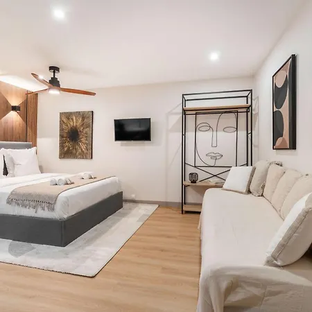 Cozy Close To Montparnasse