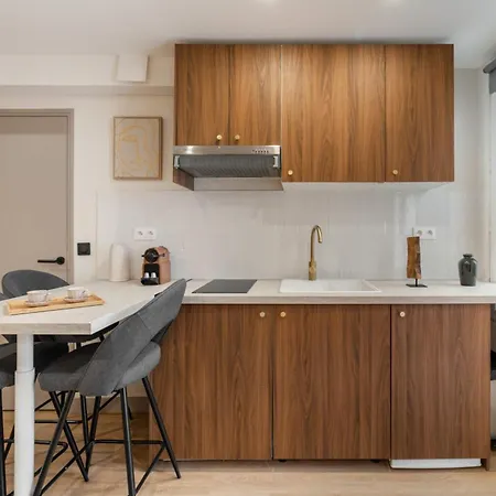 For 4 People Near Montparnasse Appartamento *